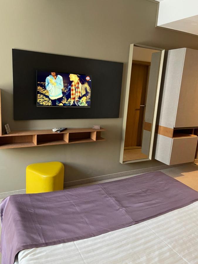 Lux Divina 3*