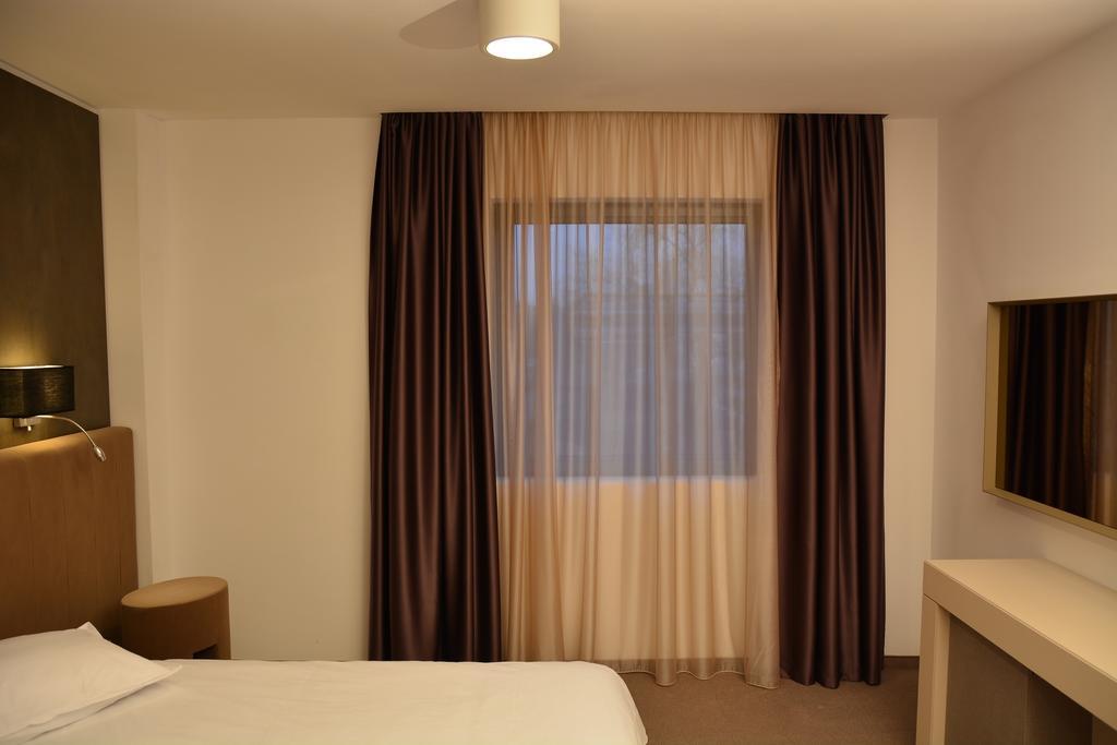 Hotel Lux Divina 3*